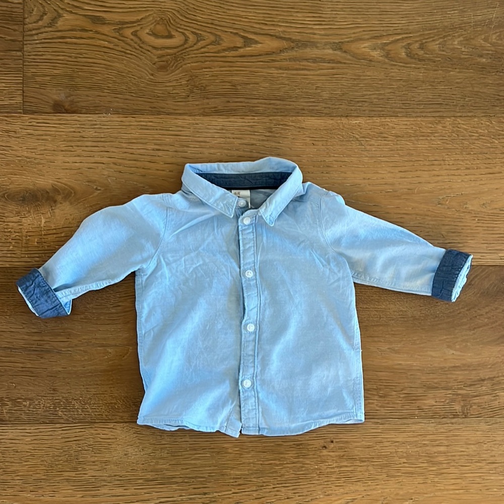 H&M Baby Button Down Shirt Size 9-12 months